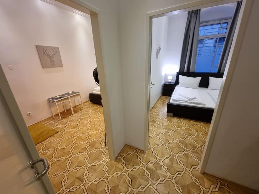 Sissi Royal Suite - Inner City 4 Bedroom Apartment Wien Exterior foto