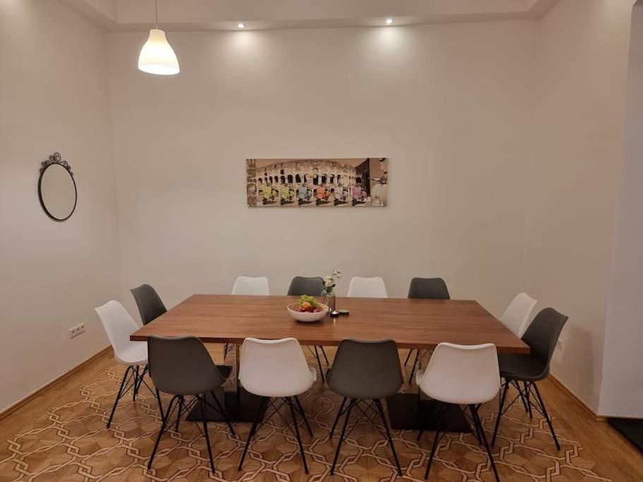 Sissi Royal Suite - Inner City 4 Bedroom Apartment Wien Exterior foto