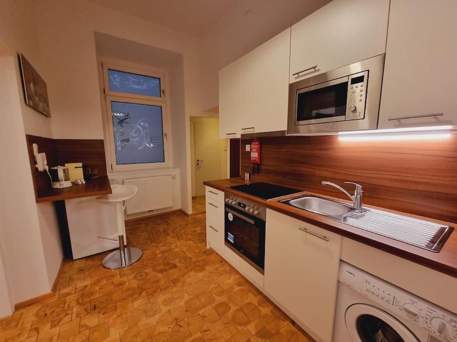 Sissi Royal Suite - Inner City 4 Bedroom Apartment Wien Exterior foto