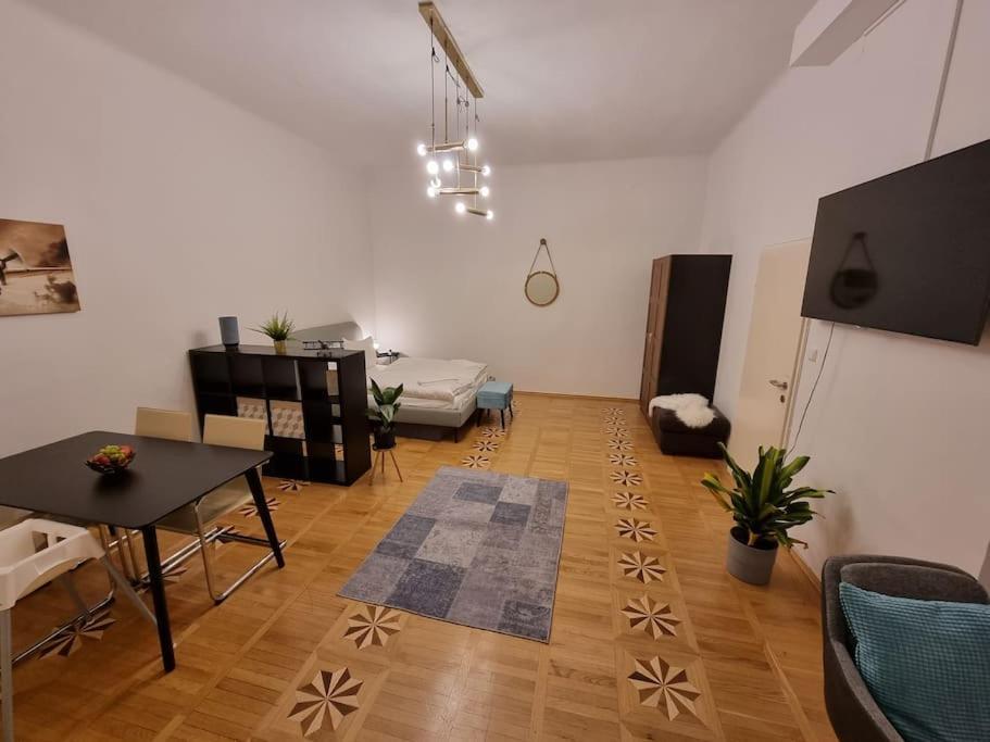 Sissi Royal Suite - Inner City 4 Bedroom Apartment Wien Exterior foto