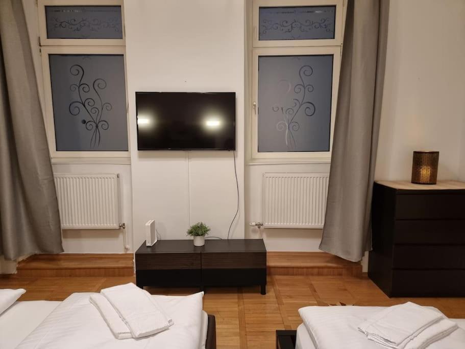 Sissi Royal Suite - Inner City 4 Bedroom Apartment Wien Exterior foto